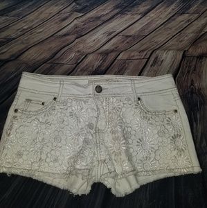 Cute white shorts